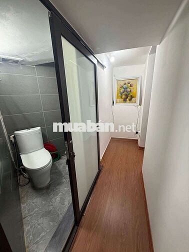 Tập thể Huỳnh Thúc Kháng-Thành Công, 70m 3PN 2WC, ô tô đỗ cửa, SĐCC