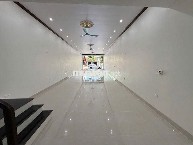 CHO THUÊ NHÀ MẶT TIỀN KD TẦNG 1 TRẦN HƯNG ĐẠO, NB GẦN PHỐ CỔ HOA LƯ