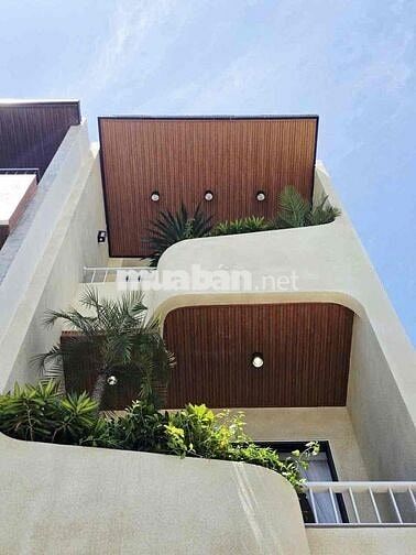 062 CHO THUÊ NHÀ ĐẸP 3 TẦNG 4PN – CÓ SÂN VƯỜN THƯ GIÃN