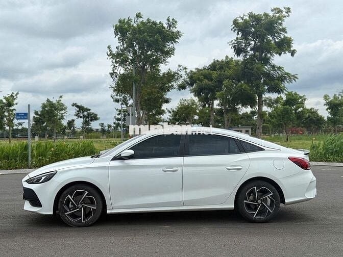 MG 5 LUXURY 1.5CVT 2022 Trắng