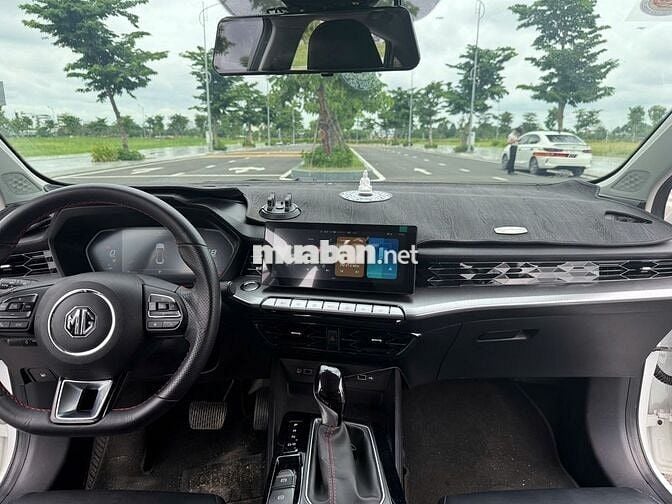 MG 5 LUXURY 1.5CVT 2022 Trắng