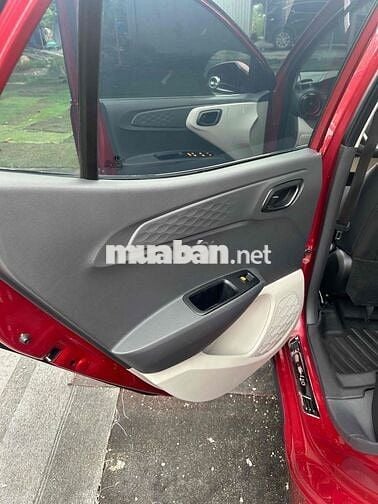 Hyundai i10 Đỏ 5 chỗ