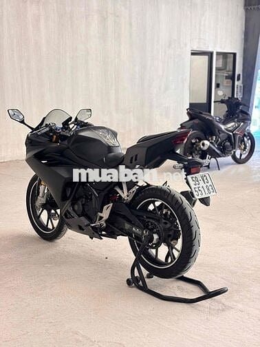Honda CBR150R 150cc Đen 30.000 km