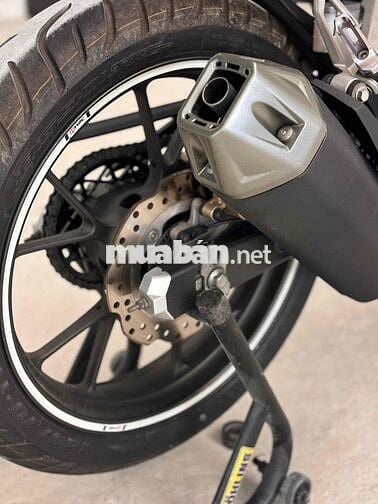 Honda CBR150R 150cc Đen 30.000 km