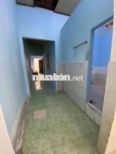 Cho thuê nhà hẻm 80 Dương Quảng Hàm, DT: 4x17,5m. Gần nhà thờ Bến Hải