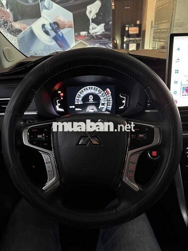 Mitsubishi Xpander Cross 2023 Trắng 30000 km Tự độ