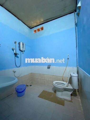Cho thuê nhà hẻm 80 Dương Quảng Hàm, DT: 4x17,5m. Gần nhà thờ Bến Hải