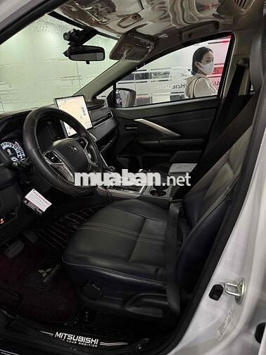 Mitsubishi Xpander Cross 2023 Trắng 30000 km Tự độ