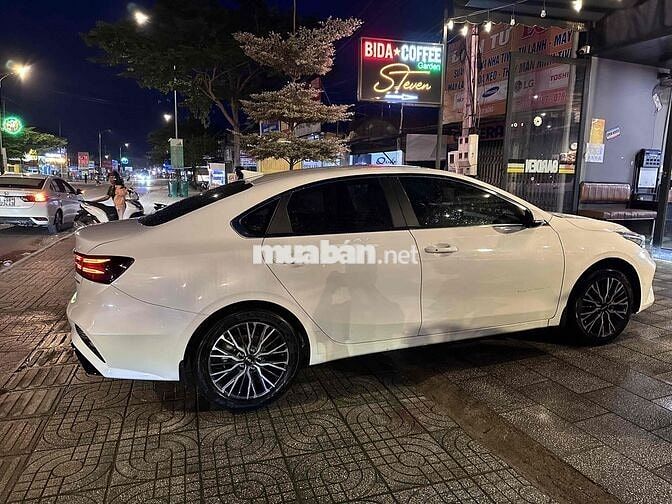 Kia K3 Premium 2021 Trắng 102.143 km