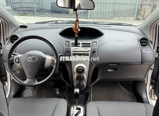 Toyota Yaris 1.5G AT 2011 nhập Thái còn quá mới