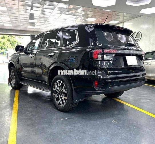 Ford Everest Titanium 2023 1 Cầu Đen 68.000 km