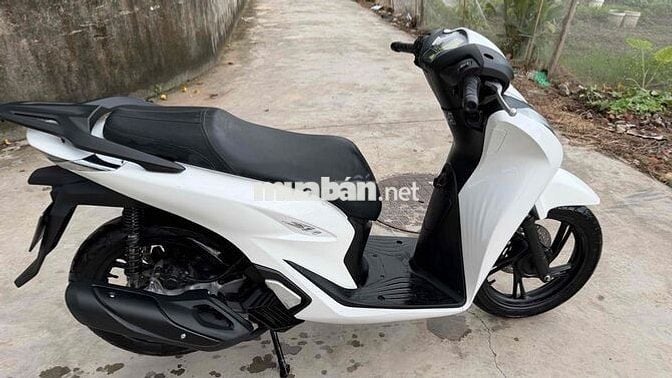 Honda SH 125 2021 Trắng 10875 km biển víp