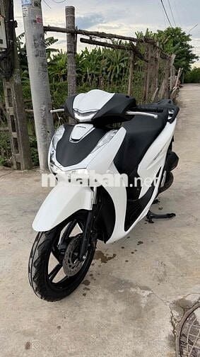 Honda SH 125 2021 Trắng 10875 km biển víp