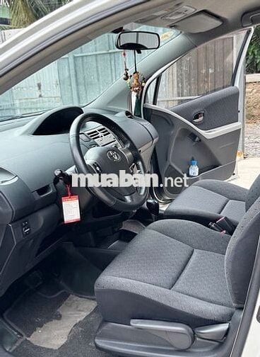Toyota Yaris 1.5G AT 2011 nhập Thái còn quá mới