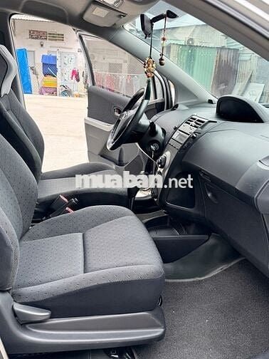 Toyota Yaris 1.5G AT 2011 nhập Thái còn quá mới