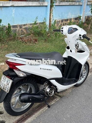 Honda Vision 2013 Trắng bstp chính chủ