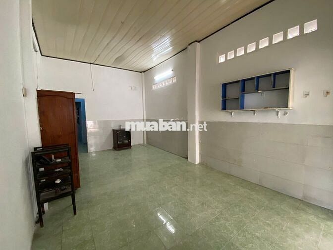 Cho thuê nhà hẻm 80 Dương Quảng Hàm, DT: 4x17,5m. Gần nhà thờ Bến Hải