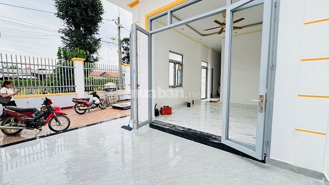 MUA ĐẤT TẶNG NHÀ 10x20 - 2 TỶ XXX LÔ GÓC 2 MẶT TIỀN NGAY BỬU LONG