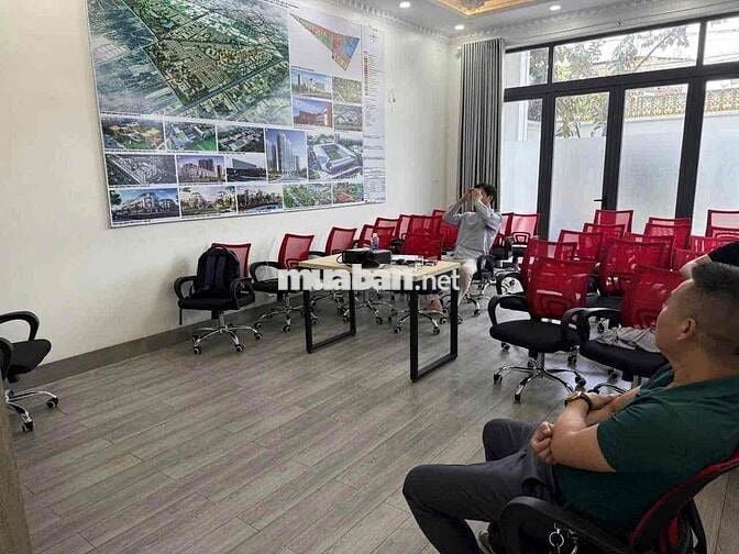 CHO THUÊ BIỆT THỰ 156 M2 -  SONG HÀNH - BÀ ĐIỂM -  18 TRIỆU/THÁNG
