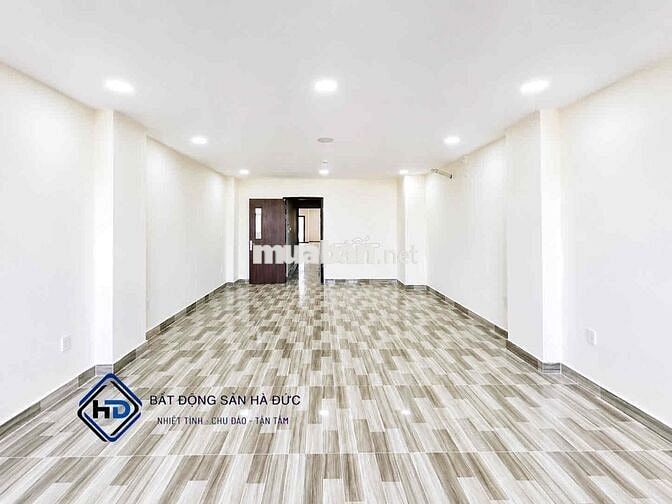 Văn phòng 80m mới 100% có THANG MÁY, hầm để xe
