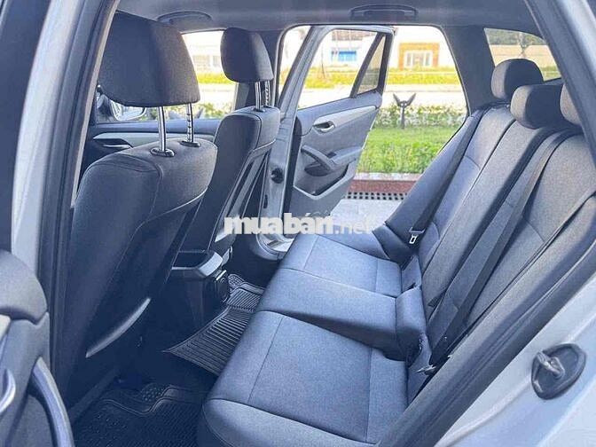 BMW X1 2010 Bạc 2.0L