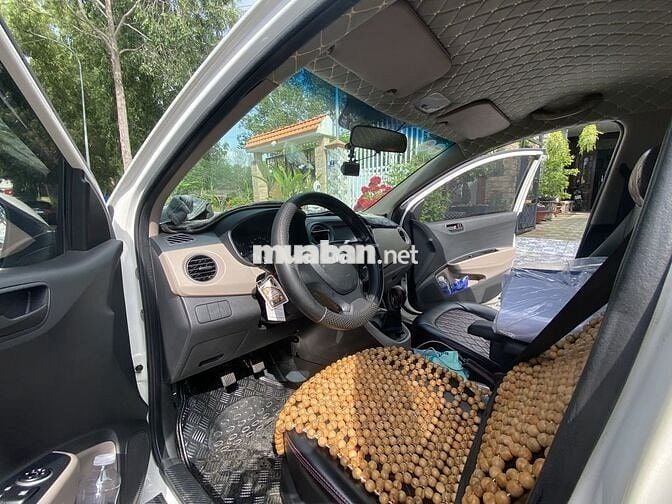 Hyundai Grand i10 1.2 Số sàn Trắng