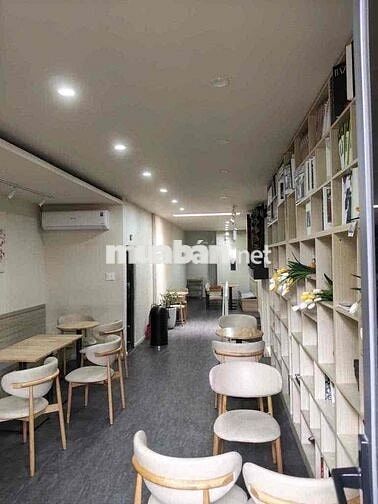 Cho Thuê Nhà Mặt Tiền 210A Nguyễn Khắc Nhu, Quận 1