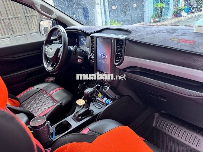 Ford Ranger XLS AT 1 cầu 2024 27500 km Màu cam
