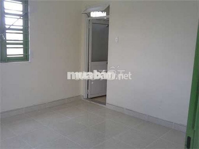 phòng trọ 18m2 đường tân Hoà đông phường Phú lâm