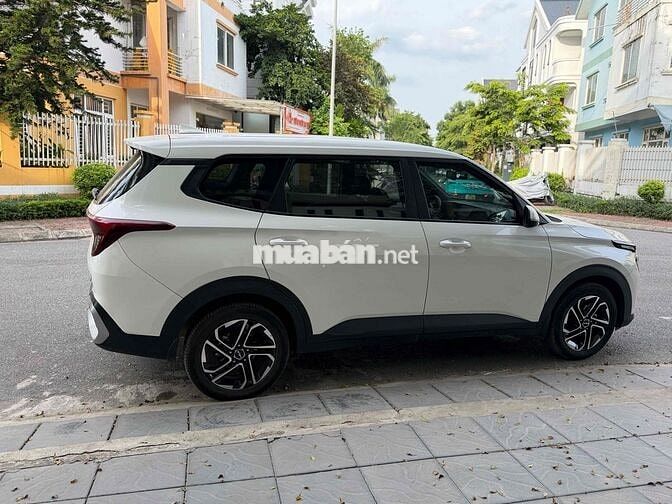 Kia Carens 2024 Trắng 7 chỗ Số sàn 40000 km