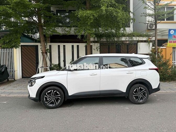 Kia Carens 2024 Trắng 7 chỗ Số sàn 40000 km