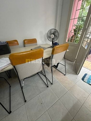 Cần bán lại bộ bàn 6 ghế văn phòng , Chữ nhật  Ngang 1,2 m  dai 2,4m