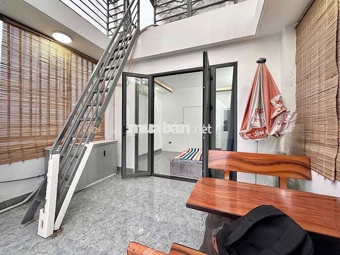 STUDIO TÁCH BẾP BAN CÔNG SIÊU BỰ NGAY TRỤC ĐƯỜNG PHẠM VĂN CHIÊU