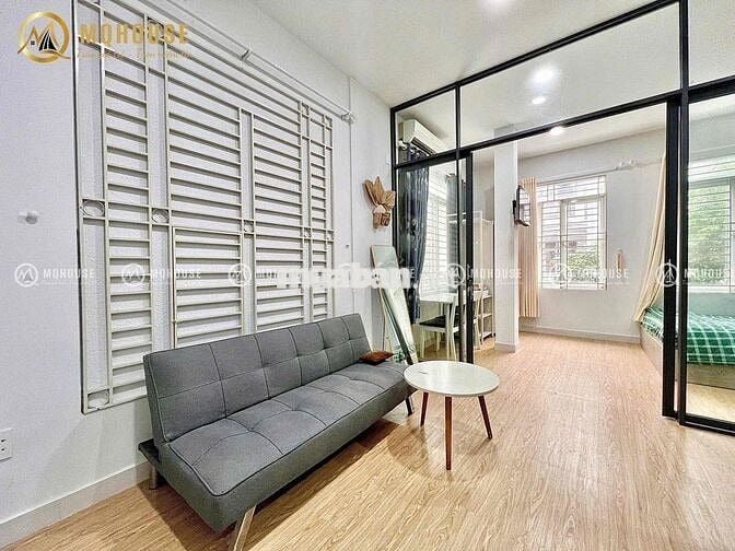 CHDV full nội thất 1pn cửa sổ cực thoáng, máy giặt riêng ngay sân bay