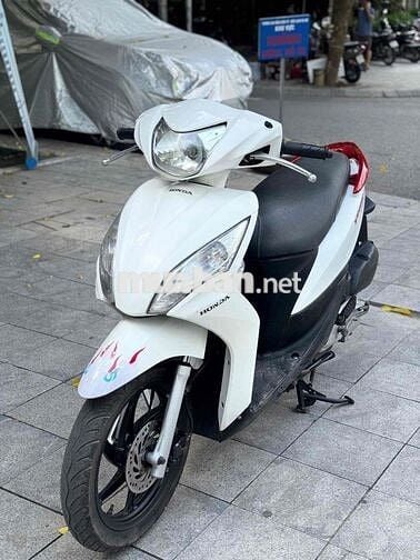 Honda Vision  Trắng máy zin chạy ít