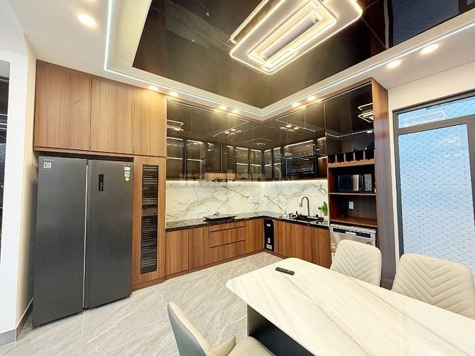 Nhà hiện đại 5x17 full nội thất đẹp, dọn vào ở ngay