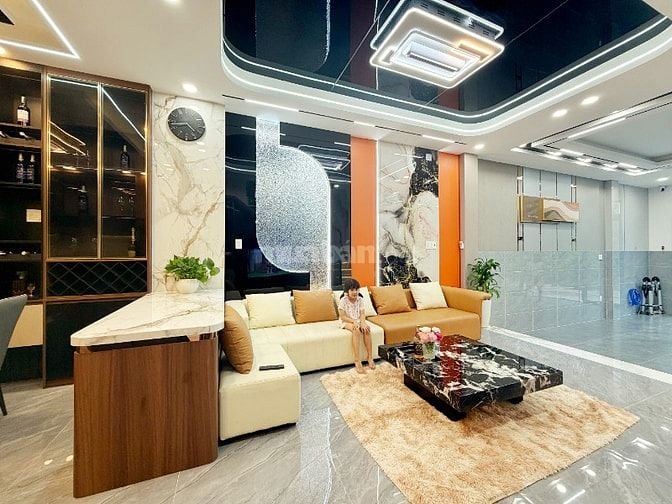 Nhà hiện đại 5x17 full nội thất đẹp, dọn vào ở ngay