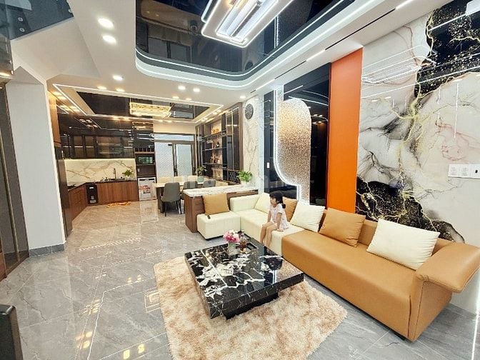 Nhà hiện đại 5x17 full nội thất đẹp, dọn vào ở ngay