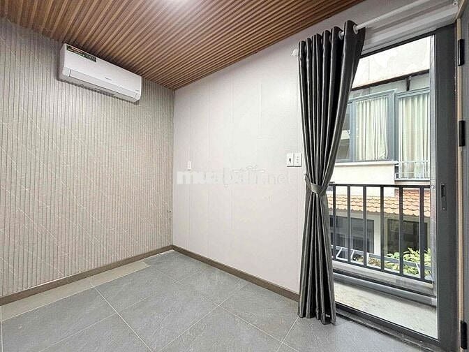 Cho thuê căn hộ 2pn1wc ban công thang máy full nt mới ở Bàn Cờ quận 3