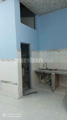 Cho thuê nhà nguyên căn cấp 4 đường Nguyễn Văn Quỳ, Phú Thuận, Quận 7