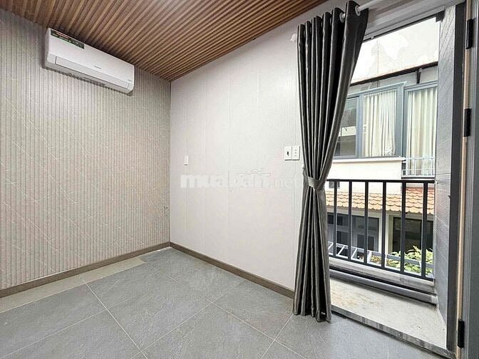 Cho thuê căn hộ 2pn1wc ban công thang máy full nt mới ở Bàn Cờ quận 3