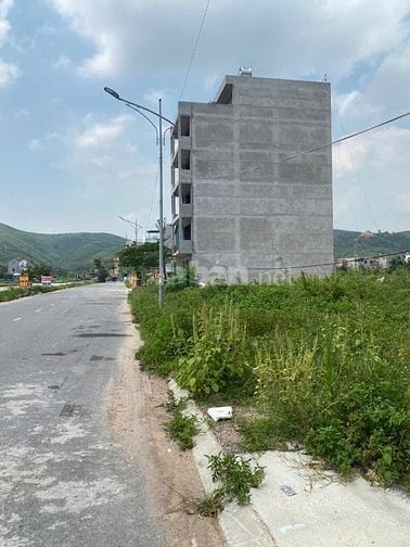 BÁN ĐẤT TỔ DÂN PHỐ KEM – PHƯƠNG SƠN, TT NHAM BIỀN, YÊN DŨNG