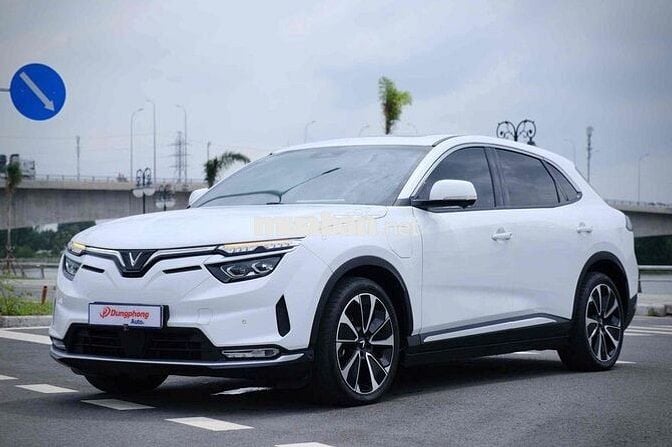 VinFast VF8 Plus 2025 Trắng Lướt 26.000 Km
