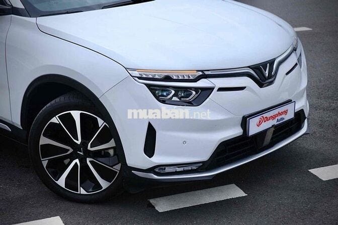 VinFast VF8 Plus 2025 Trắng Lướt 26.000 Km