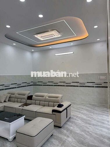 Nhà bán ngang rộng đúc lầu khu dân cư