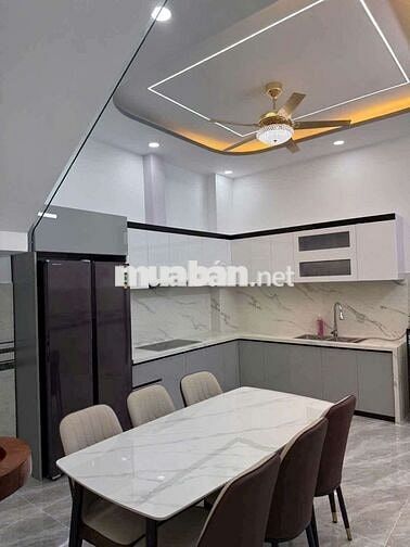Nhà bán ngang rộng đúc lầu khu dân cư