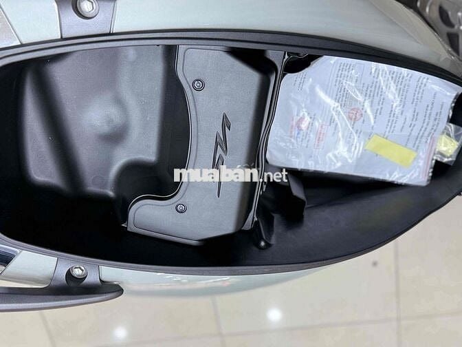 Honda SH 160i ABS Xám xi măng 1900 km
