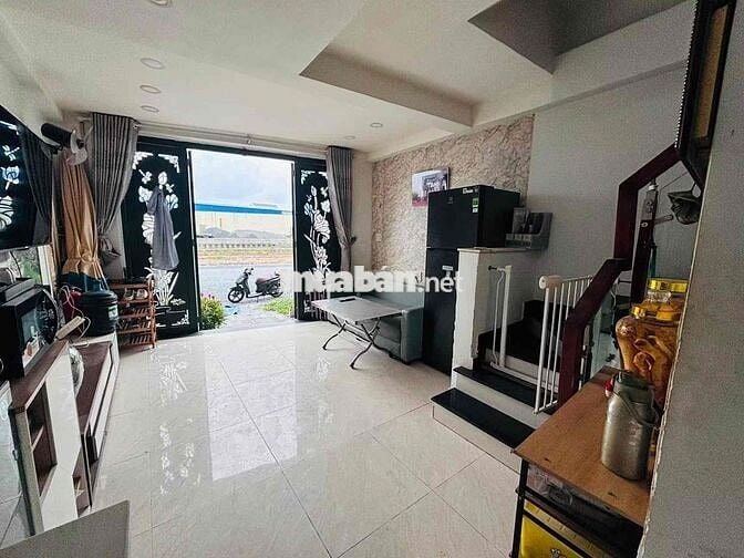 💰💰💰 TRỆT 3Lầu 2PN 3WC - MT ĐƯỜNG BỜ KÊNH THAM LƯƠNG