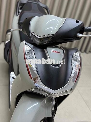Honda SH 160i ABS Xám xi măng 1900 km