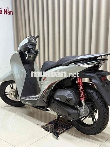 Honda SH 160i ABS Xám xi măng 1900 km
